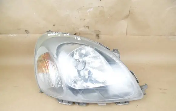 Toyota Yaris Headlight/headlamp 89006861