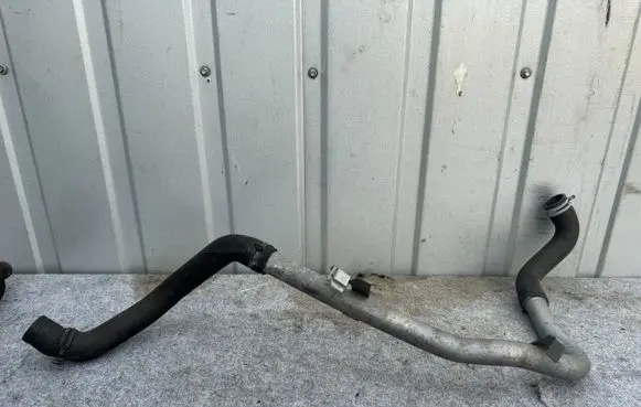 Mercedes-Benz B W246 W242 Engine coolant pipe/hose A2702032302