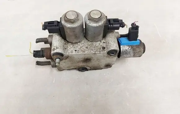Land Rover Range Rover Sport L320 Rear suspension height sensor lever 3496860