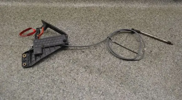 BMW 7 E65 E66 Gear shift cable bracket 7508773D