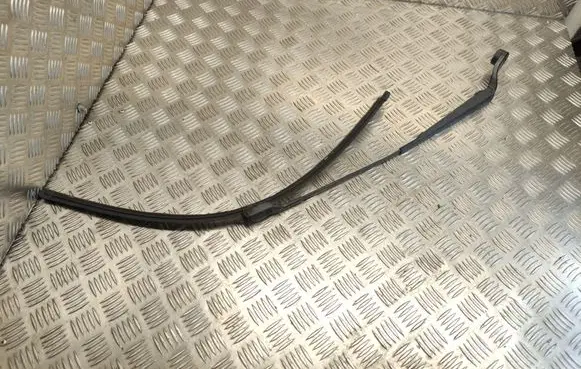 Citroen DS5 Front wiper blade arm 9687216280