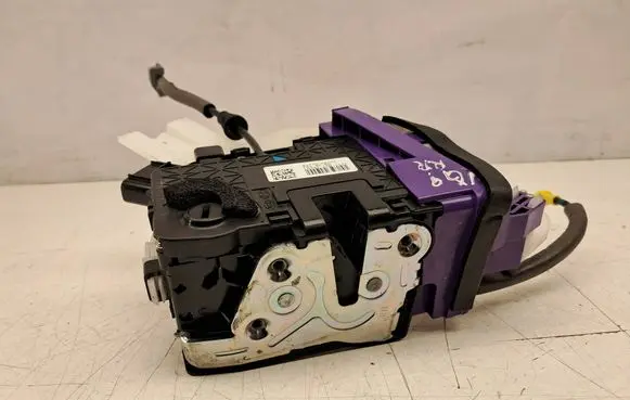 Hyundai i30 Rear door lock 81420G4000