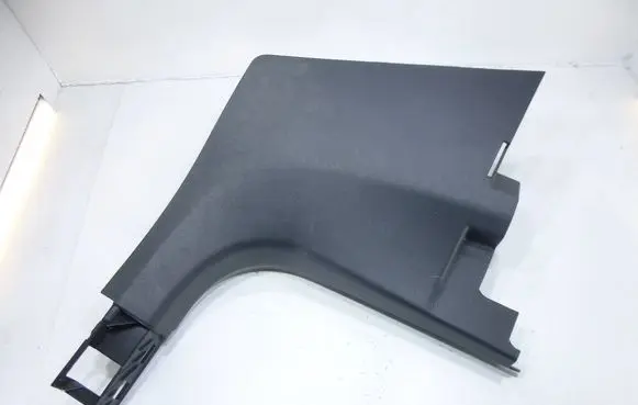 Foot area side trim