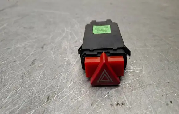 Audi A3 S3 8L Hazard light switch 8L0941509L