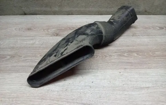 Volvo S80 Air intake duct part 8626060