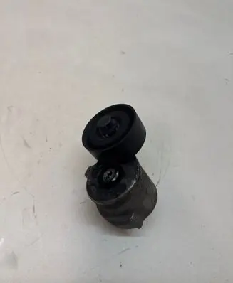 Alfa Romeo Giulietta Generator/alternator belt tensioner 05061000 5528232