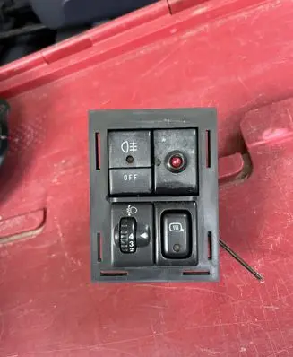 Suzuki Grand Vitara I Seat control switch 3721150JX