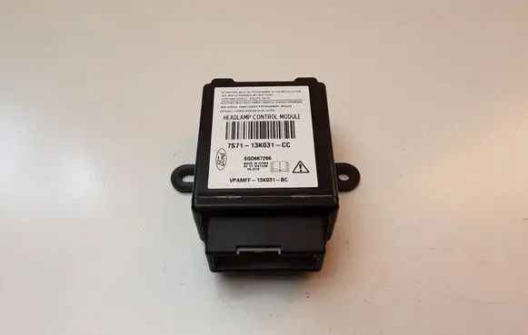 Ford Kuga II Light module LCM 7S7113K031CC