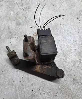 Mercedes-Benz E W211 Headlight/headlamp level sensor 0105427617