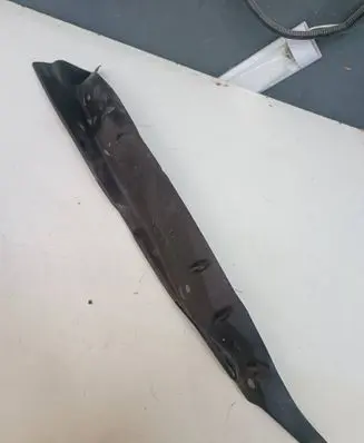 Mercedes-Benz A W169 Fender end trim 1698890325