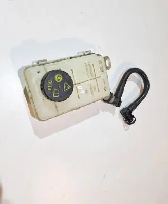 Brake fluid reservoir