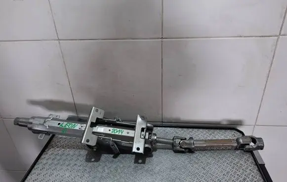 Seat Leon (5F) Steering wheel axle 5Q2419502R