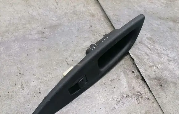 Mazda 6 Electric window control switch