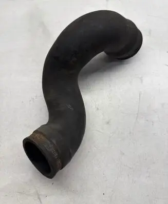Volkswagen PASSAT B5 Engine coolant pipe/hose