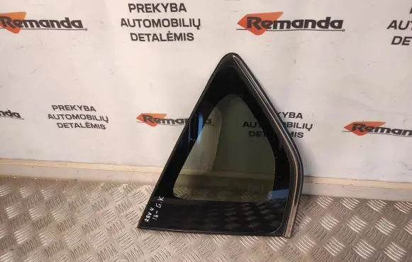 Toyota RAV 4 (XA40) Rear side window E643R005844
