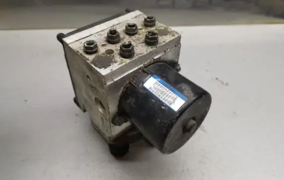 Volkswagen PASSAT B6 ABS Pump 3C0614095P