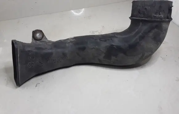 Toyota Avensis T250 Air intake duct part 177510R010