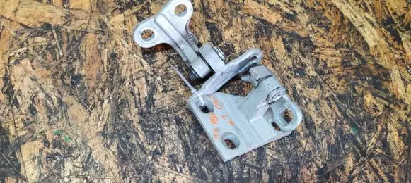 Volvo C30 Front door hinge set 