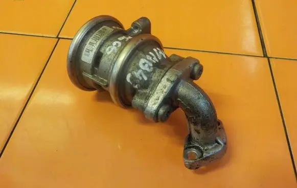 Audi A6 S6 C6 4F EGR thermostat 06E131101A