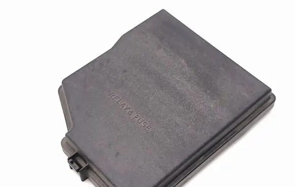 Lexus RX 450H Fuse box cover 8266248540