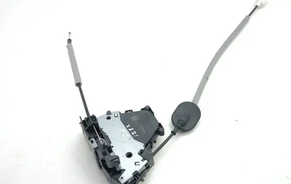 Renault Captur II Rear door lock 825024982R M16804 148S30