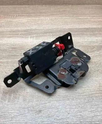 BMW X3 E83 Tailgate/trunk/boot lock/catch/latch 7057364