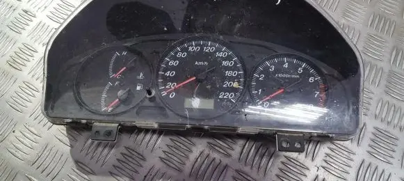 Mazda Premacy Speedometer (instrument cluster) CB07B