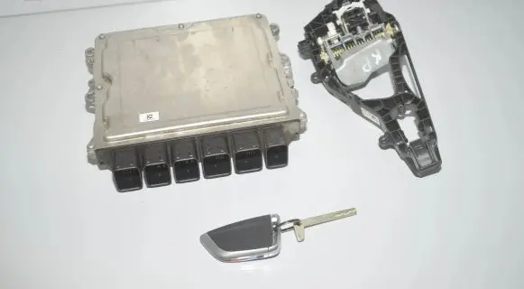 BMW 7 G11 G12 Engine ECU kit and lock set 8593720 8598153 13618598153