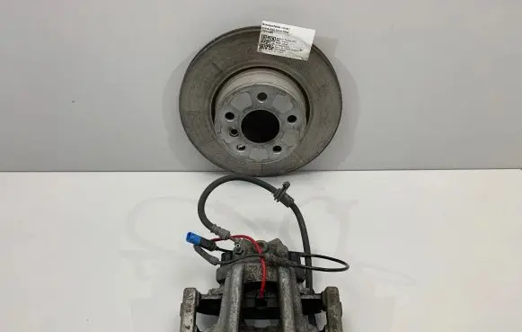 BMW 3 G20 G21 Brake discs and calipers set 6895221