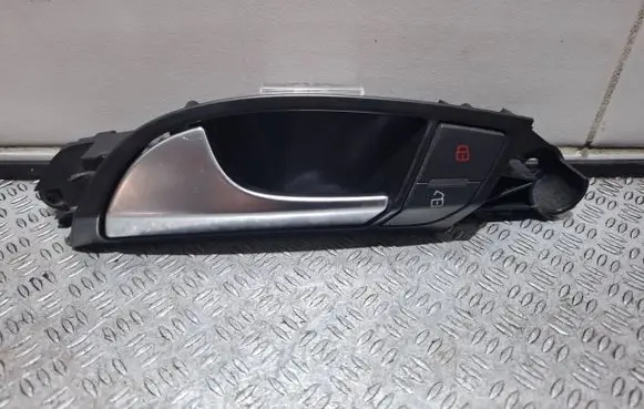 Audi Q7 4L Front door interior handle 4L0837019
