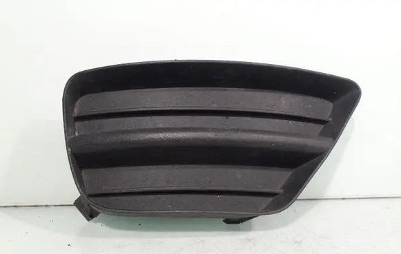Ford Focus Front bumper lower grill 2M5119952