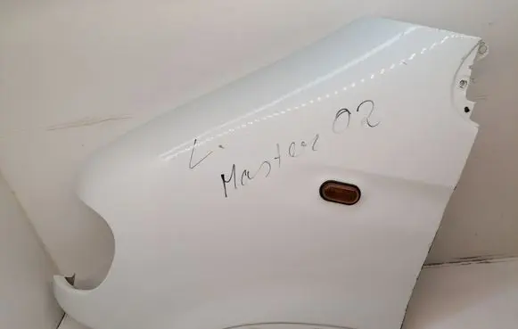 Renault Master II Fender
