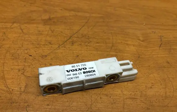 Volvo XC90 Airbag deployment crash/impact sensor 8651755 006190 280804
