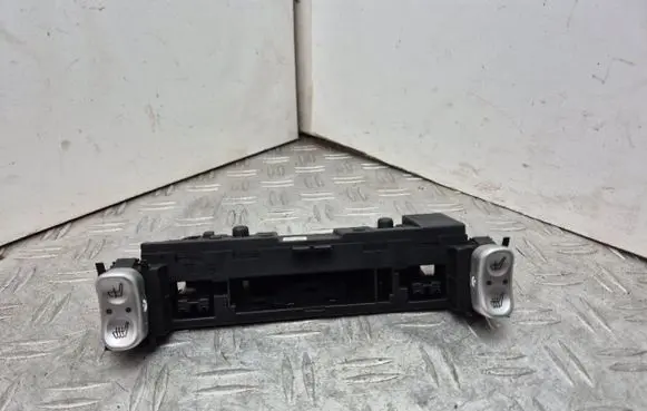 Chrysler Crossfire Seat heating switch A1938200610 587738