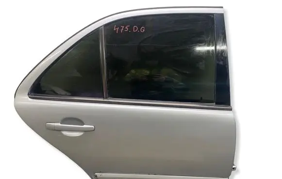 Mercedes-Benz E W210 Rear door 