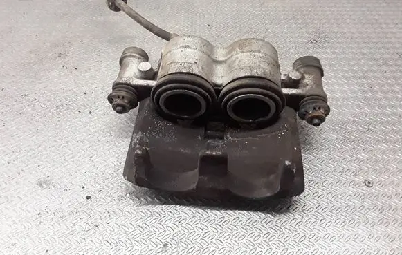 Iveco Daily 35.8 - 9 Front brake caliper 