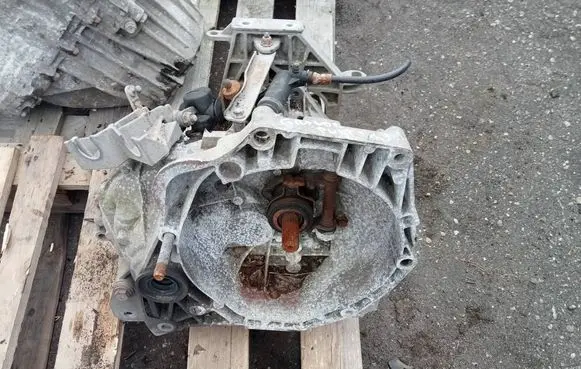 Fiat Punto (188) Manual 5 speed gearbox 000