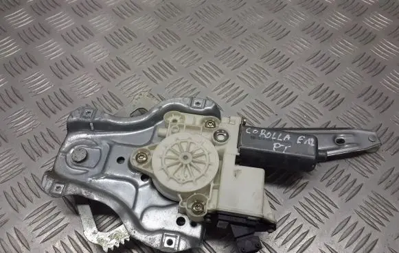 Toyota Corolla E120 E130 Rear door window regulator with motor 992045100