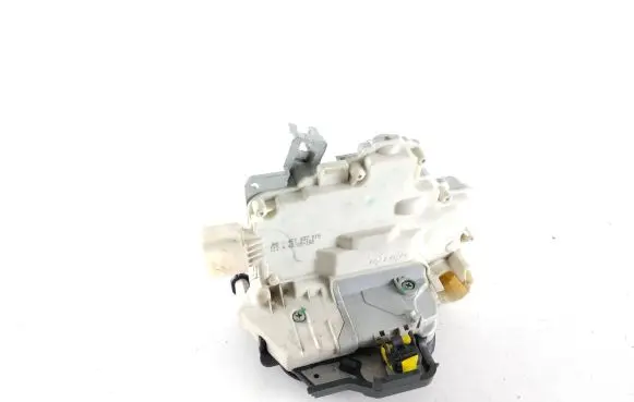 Audi A6 S6 C6 4F Front door lock 4F1837015