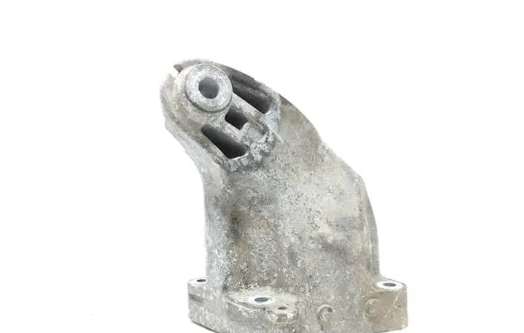 Mercedes-Benz C W204 Engine mounting bracket A6422231004