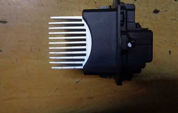 Toyota Aygo AB40 Heater blower motor/fan resistor VLCL29DC11N 235N4214BE0 T1000035NC