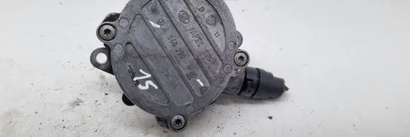 Mercedes-Benz E W211 Vacuum pump A6462300165