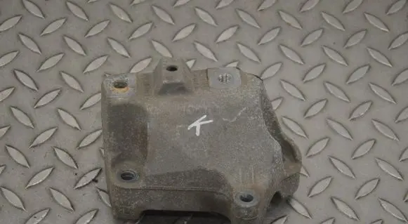 Volkswagen Golf VIII Engine mounting bracket 1K0199117CF
