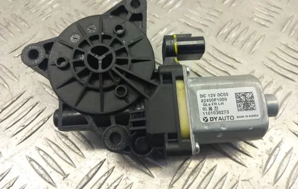 KIA Sportage Front door window regulator motor 82450F1000
