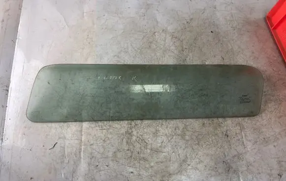 Land Rover Discovery Rear side window