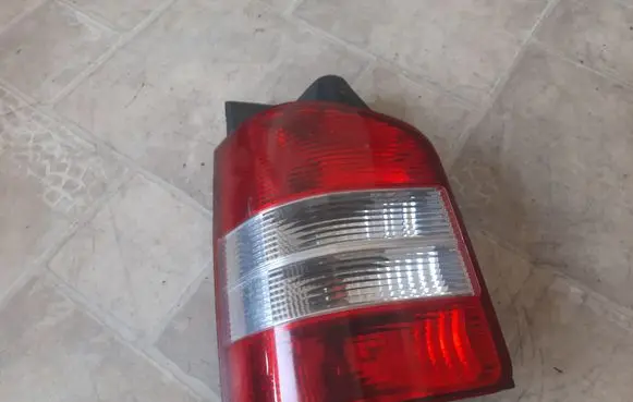 Volkswagen Transporter - Caravelle T5 Rear/tail lights 7H0945095L