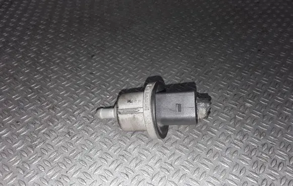 Audi A3 S3 8P Vacuum valve 058133517B