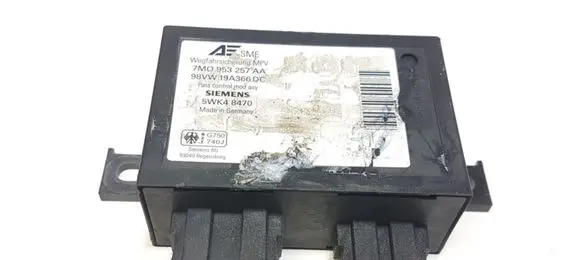 Seat Alhambra (Mk1) Immobilizer control unit/module 7M0953257AA