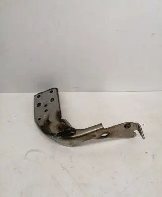 Volvo XC60 Muffler mount bracket/holder 31697446