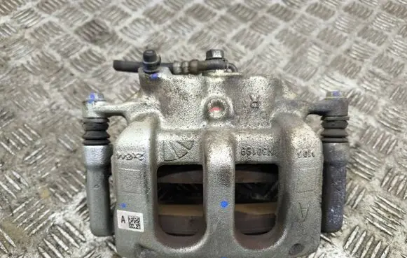 Toyota C-HR II Front brake caliper N30209D